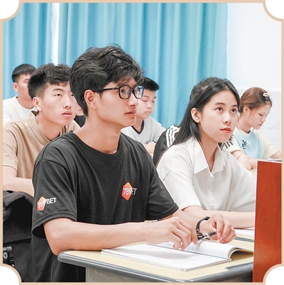 华信投资 红河是唯一发源于云南境内的重要国际性河流，在河流出境处的河口县——边民常来往，中越情更亲（边城见闻）_大皖新闻 | 安徽网